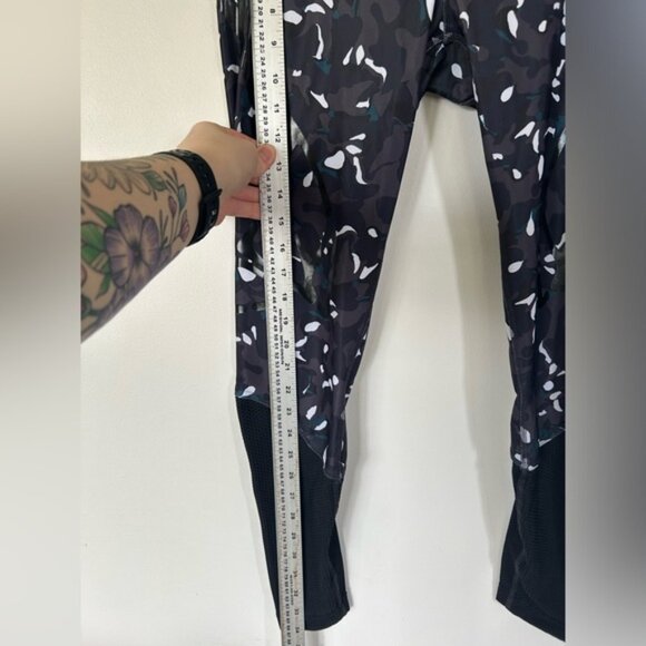 💥⭐️❤️HOST PICK❤️⭐️💥 Stella McCartney x Adidas camo print/mesh leggings - Picture 12 of 12